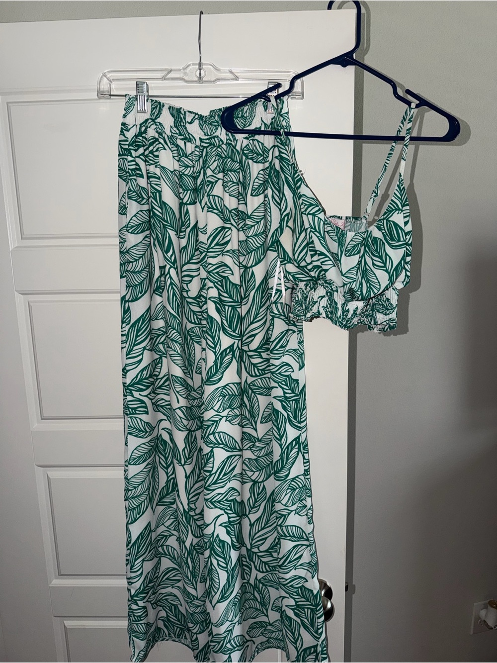 Green Leaf Print Two-Piece Set - Crop Top & Pant